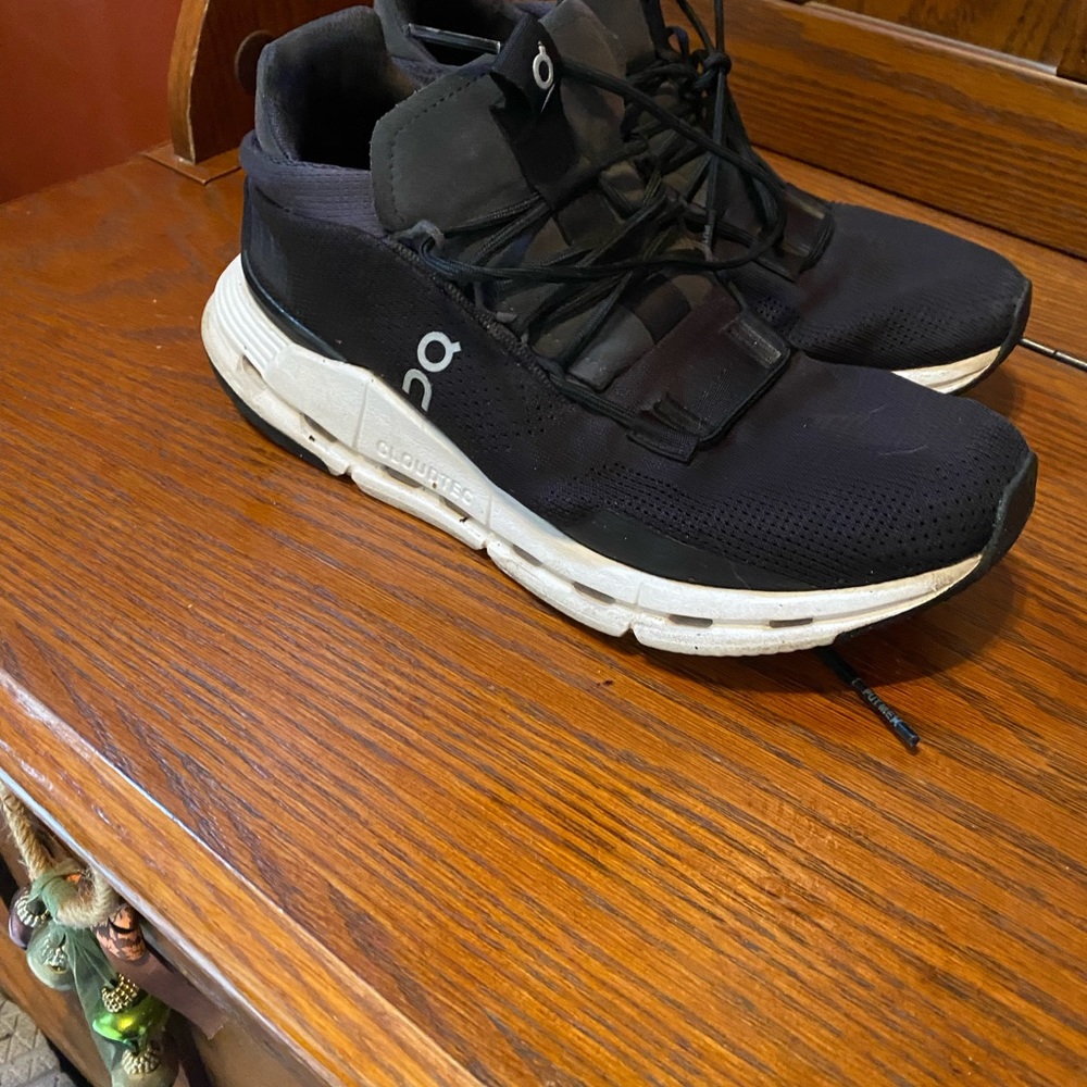 Oncloud Nova women size 8.5